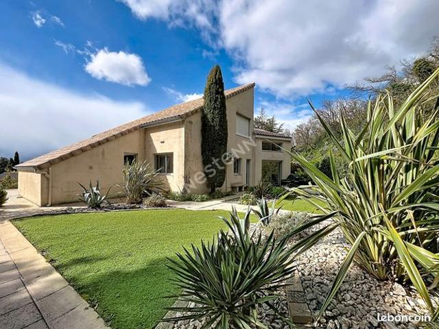 Villa 7 pièces 169 m²