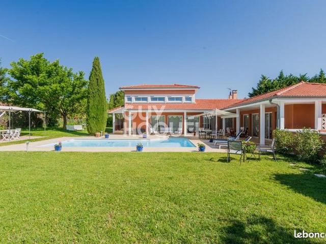 Villa 7 pièces 170 m²