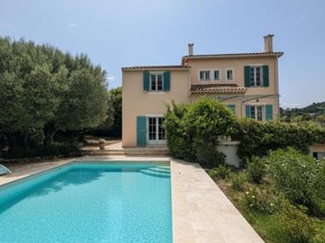Villa 7 pièces 170 m²