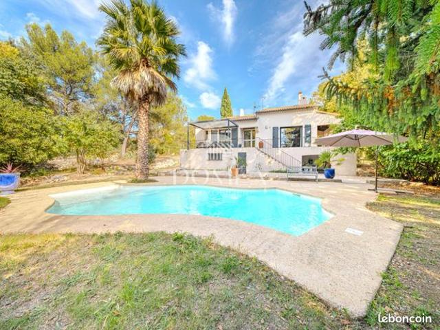 Villa 7 pièces 170 m²