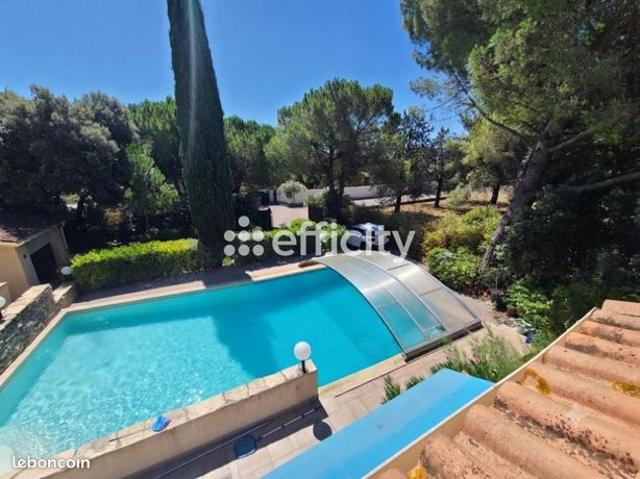 Villa 7 pièces 170 m²