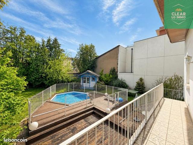 Villa 7 pièces 170 m²