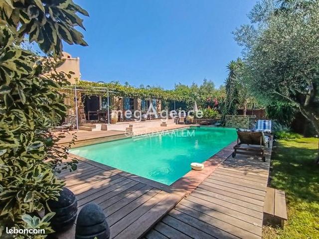 Villa 7 pièces 170 m²