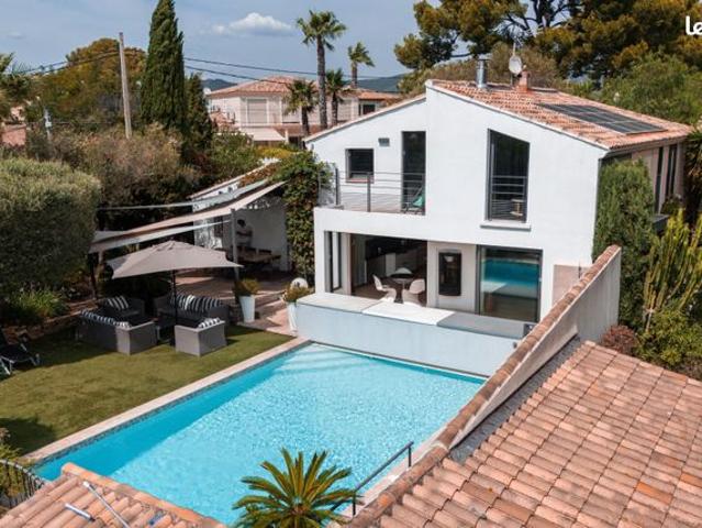 Villa 7 pièces 170 m²