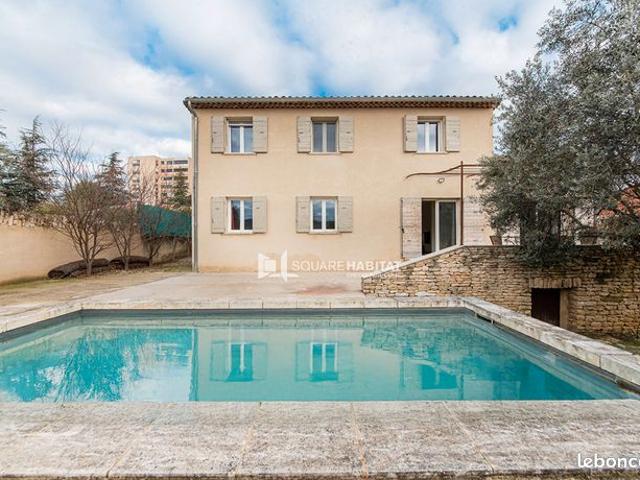 Villa 7 pièces 170 m²