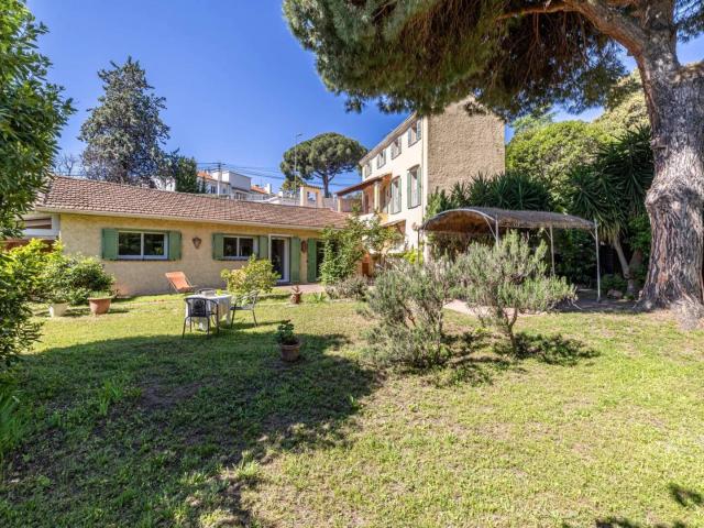 Villa 7 pièces 170m2 Croix Des Gardes Garage