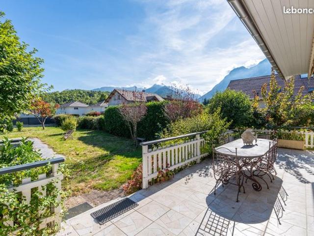 Villa 7 pièces 171 m²