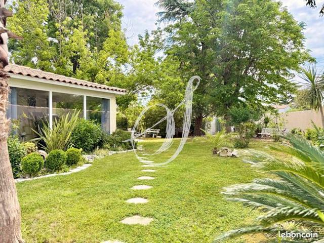 Villa 7 pièces 172 m²