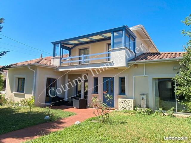 Villa 7 pièces 172 m²