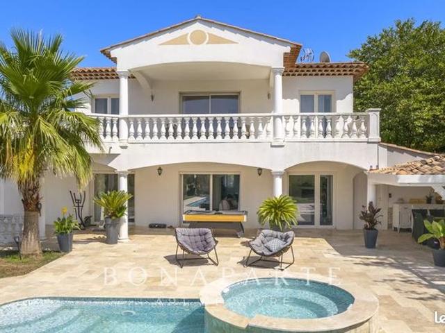 Villa 7 pièces 172 m²