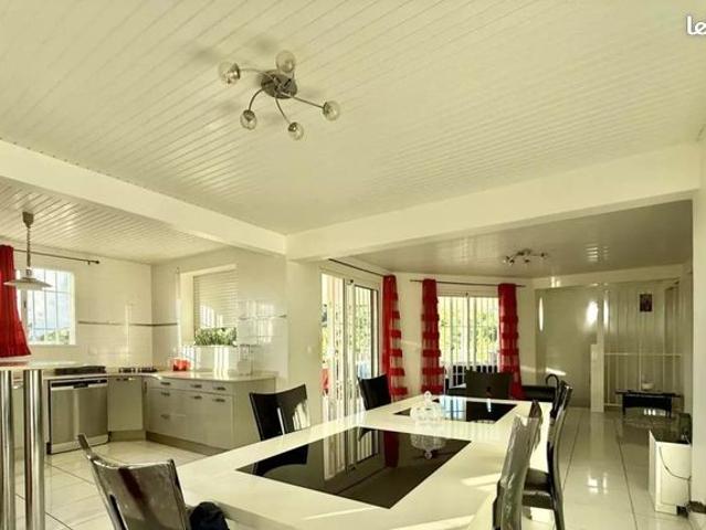 Villa 7 pièces 174 m²