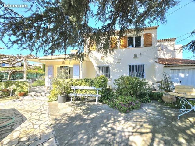 Villa 7 pièces 175 m²
