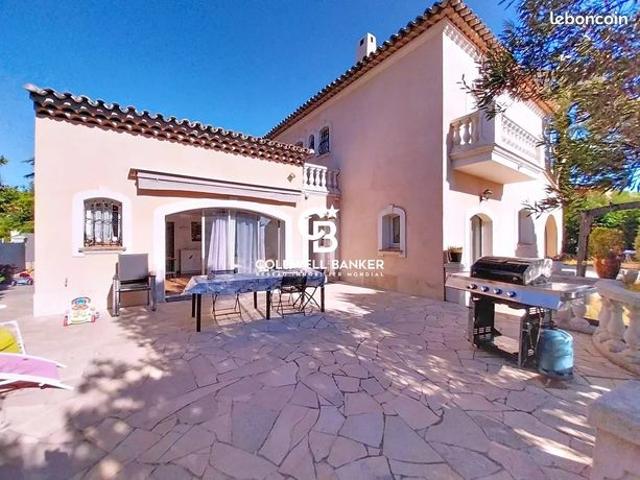 Villa 7 pièces 176 m²