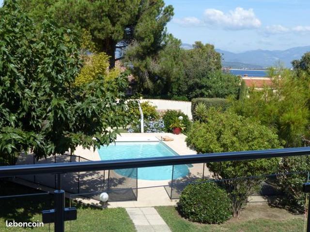 Villa 7 pièces 176 m²