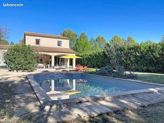 Villa 7 pièces 177 m²