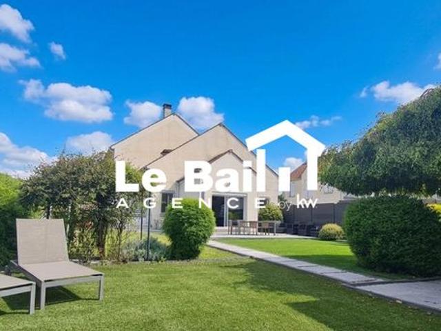 Villa 7 pièces 180 m²