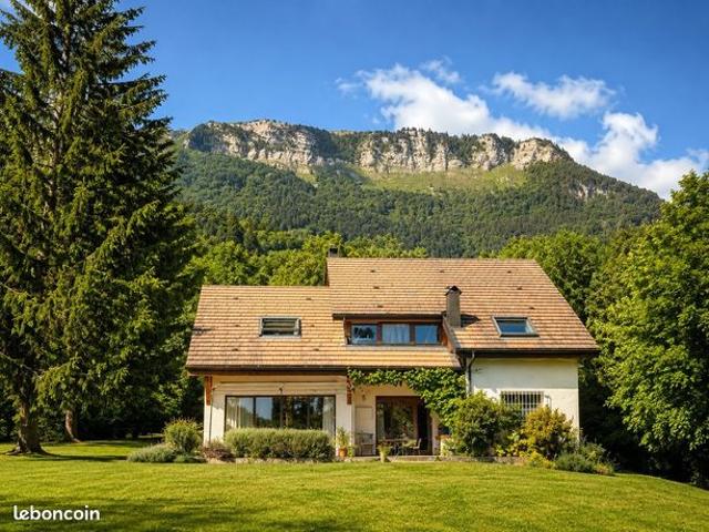 Villa 7 pièces 177 m²