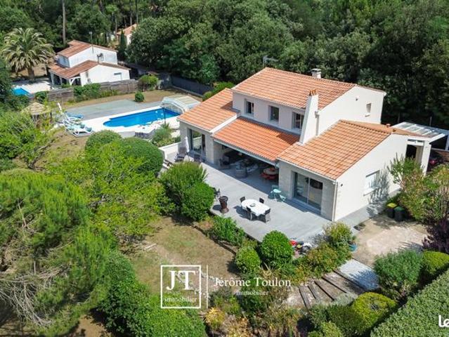 Villa 7 pièces 177 m²