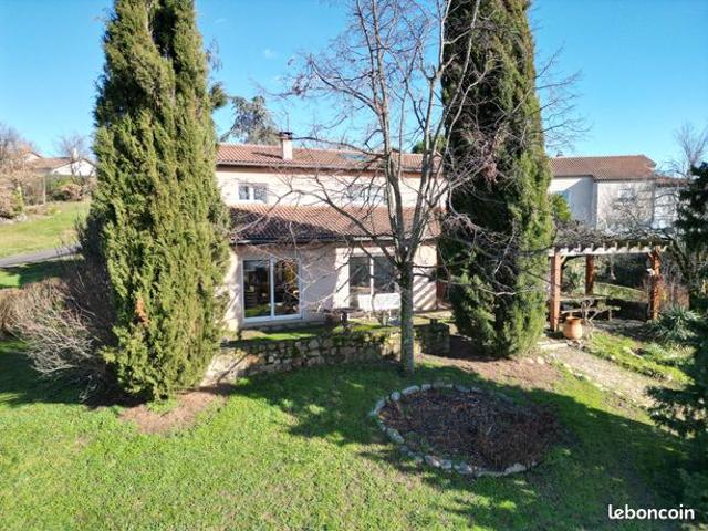 Villa 7 pièces 178 m²
