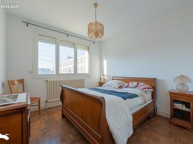 Villa 7 pièces 178 m²