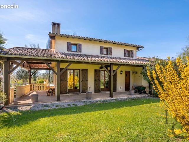 Villa 7 pièces 178 m²
