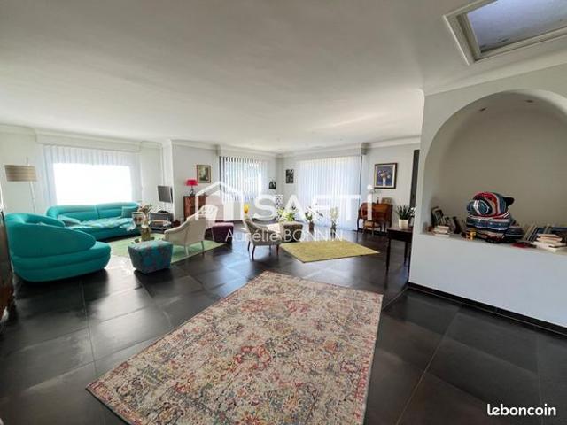 Villa 7 pièces 180 m²
