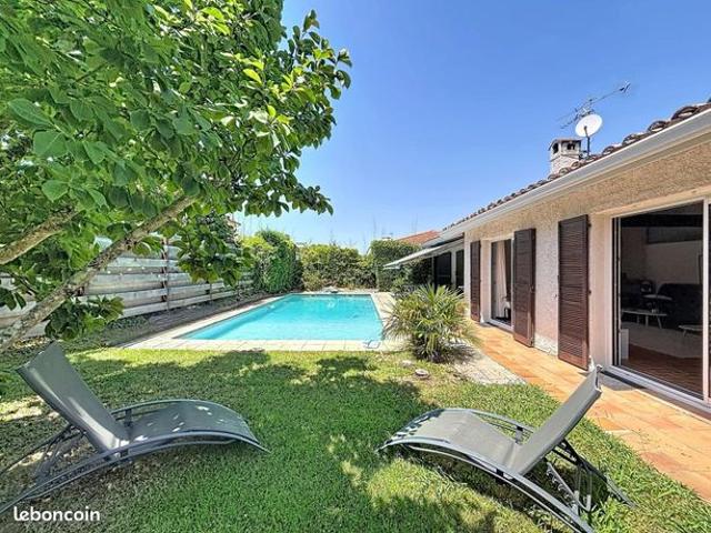 Villa 7 pièces 180 m²
