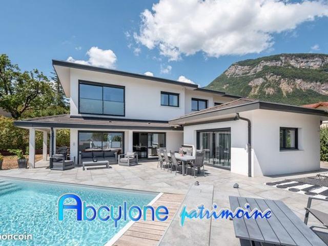 Villa 7 pièces 180 m²