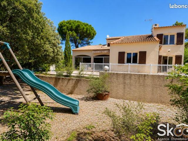 Villa 7 pièces 180 m²