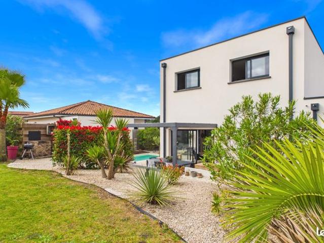 Villa 7 pièces 180 m²