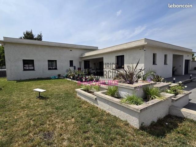 Villa 7 pièces 180 m²