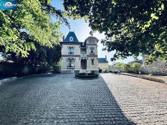 Villa 7 pièces 180 m²