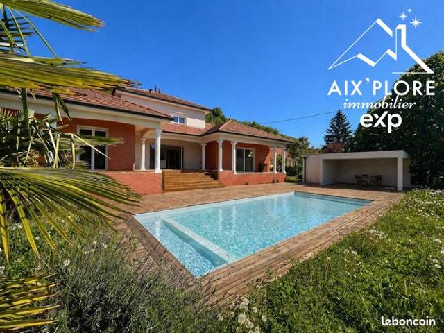 Villa 7 pièces 180 m²