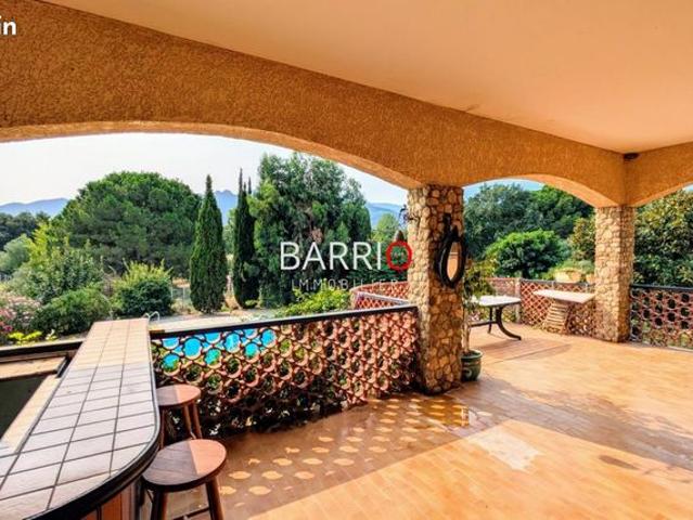Villa 7 pièces 180 m²