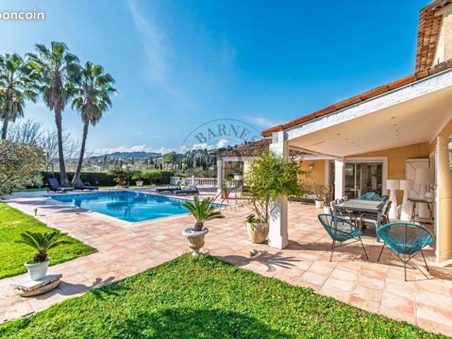 Villa 7 pièces 180 m²