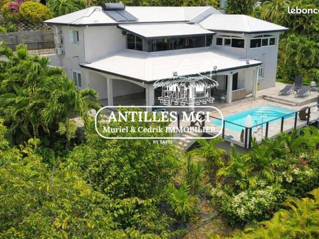 Villa 7 pièces 180 m²