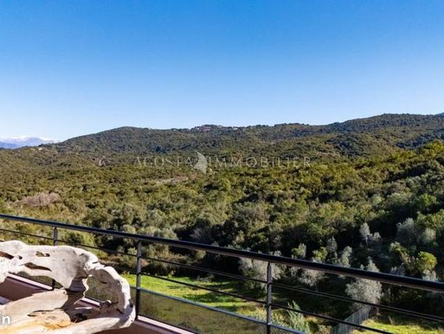Villa 7 pièces 180 m²