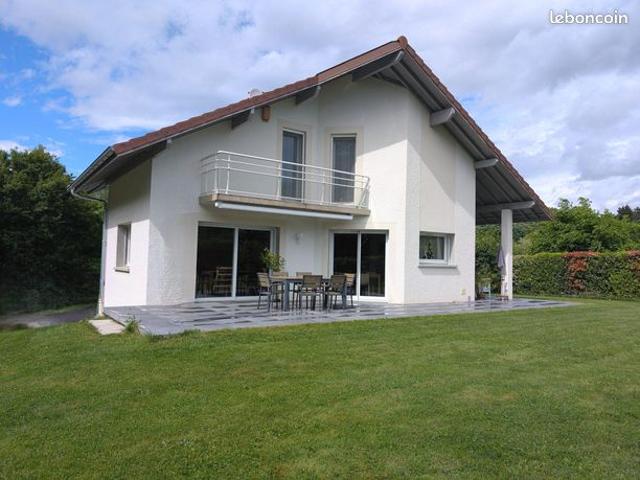 Villa 7 pièces 180 m²