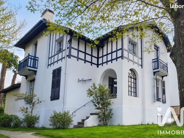 Villa 7 pièces 181 m²