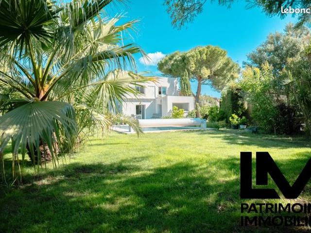 Villa 7 pièces 182 m²
