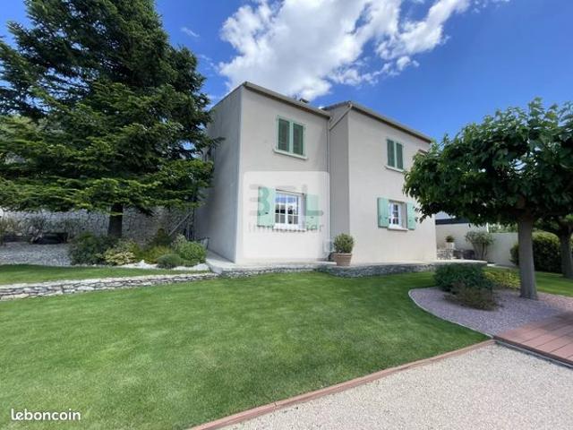Villa 7 pièces 182 m²
