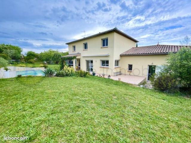 Villa 7 pièces 183 m²