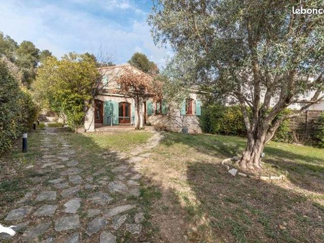 Villa 7 pièces 183 m²