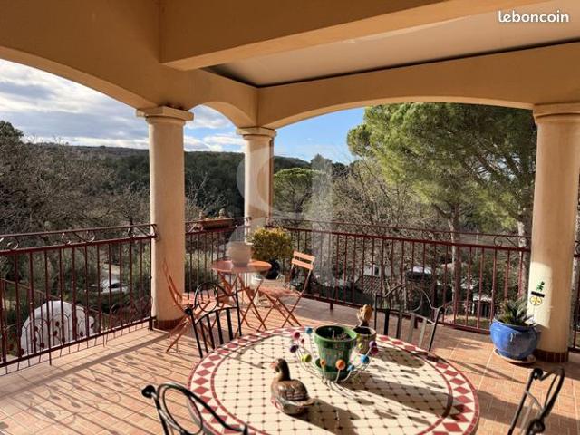 Villa 7 pièces 184 m²