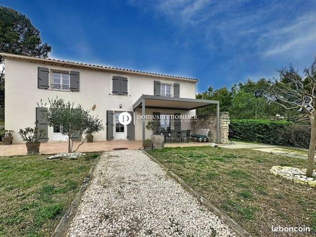 Villa 7 pièces 184 m²