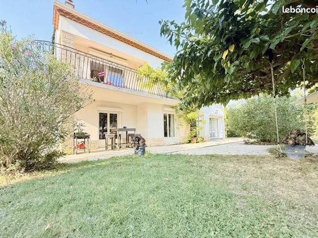 Villa 7 pièces 185 m²