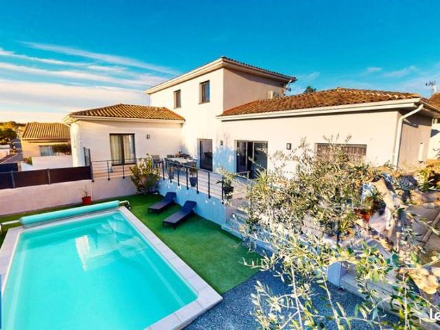 Villa 7 pièces 185 m²