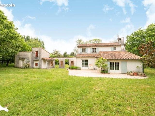 Villa 7 pièces 185 m²