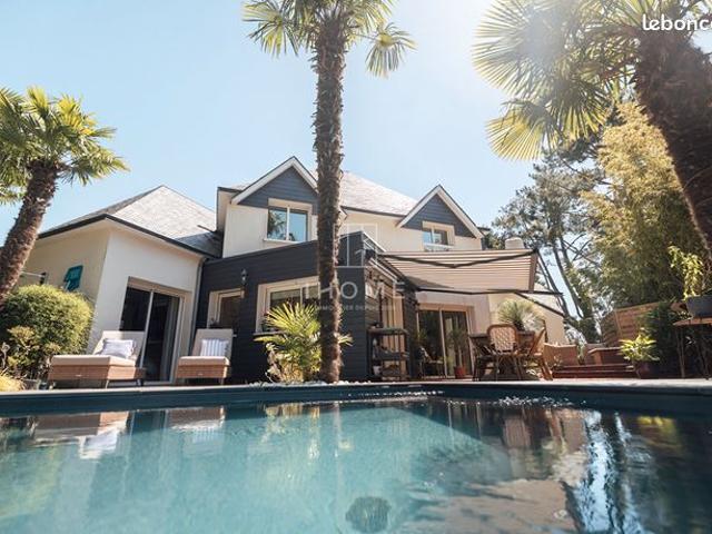 Villa 7 pièces 185 m²