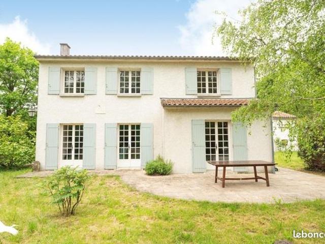 Villa 7 pièces 185 m²